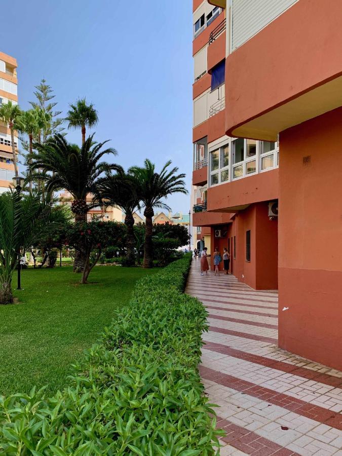 Apartamento Al Lado Del Paseo Maritimo Torrox Costa Apartment Luaran gambar